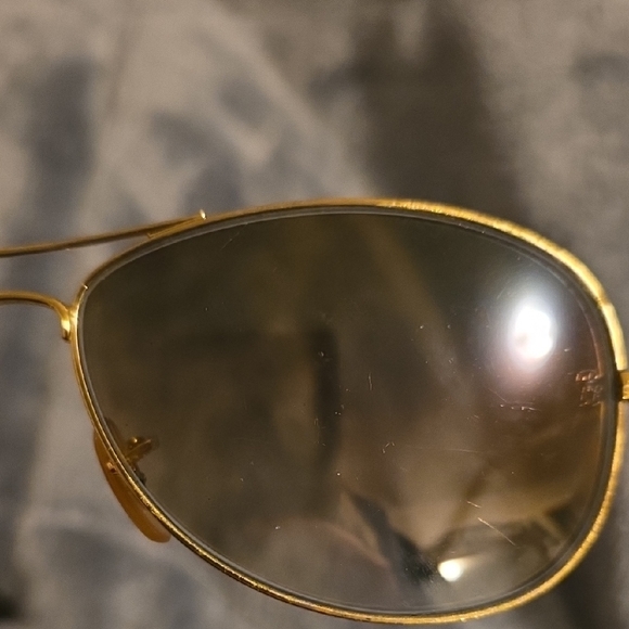 Ray-Ban Classic Gold Frame Sunglasses - Picture 3 of 7